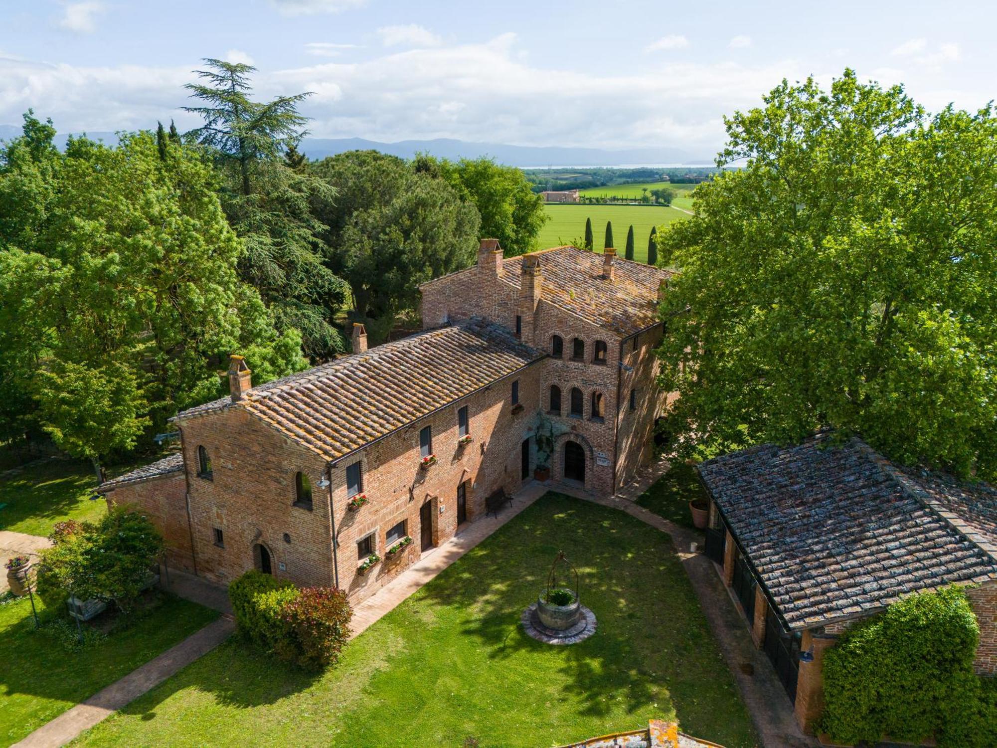 Equo Suites Petrignano Del Lago Exterior foto